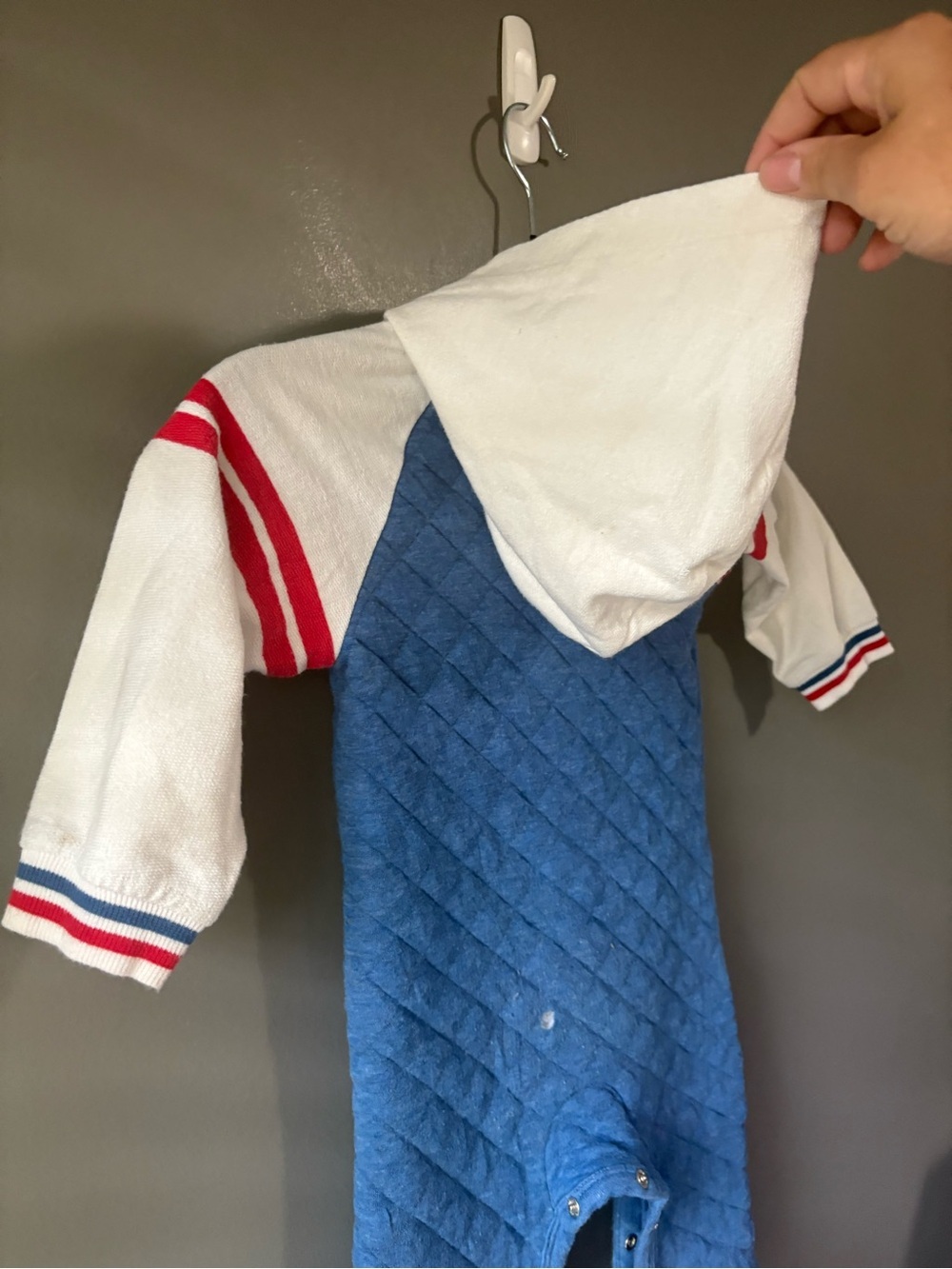 Disney Baby Mickey Mouse Quilted Hooded Romper Jumpsuit 18-24M Blue Red - Picture 10 of 10